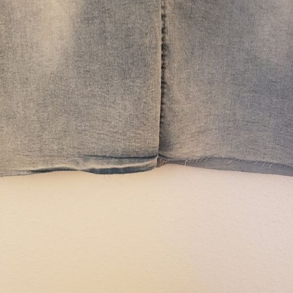 City Chic Denim Pencil Knee Length Skirt Light Wash Fading Pockets Size 22W NWT - Picture 7 of 10